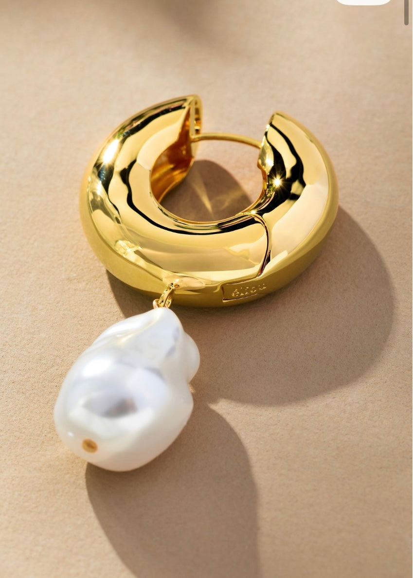 By eliou perla earring