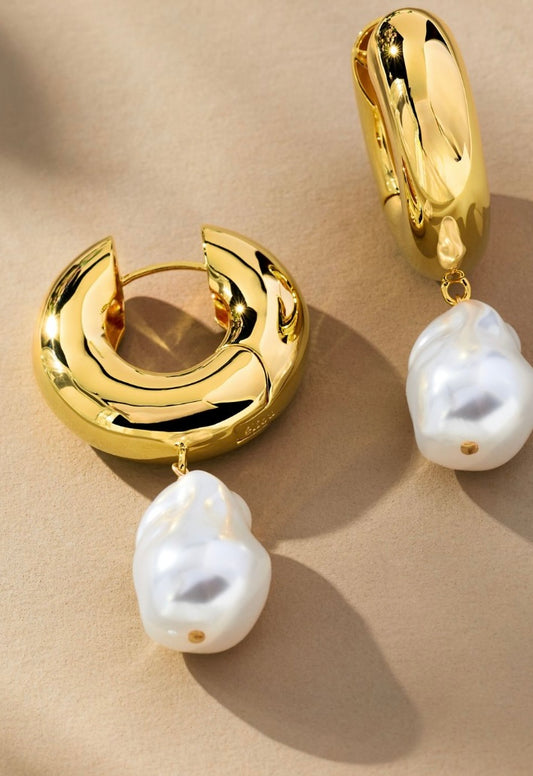 By eliou perla earring