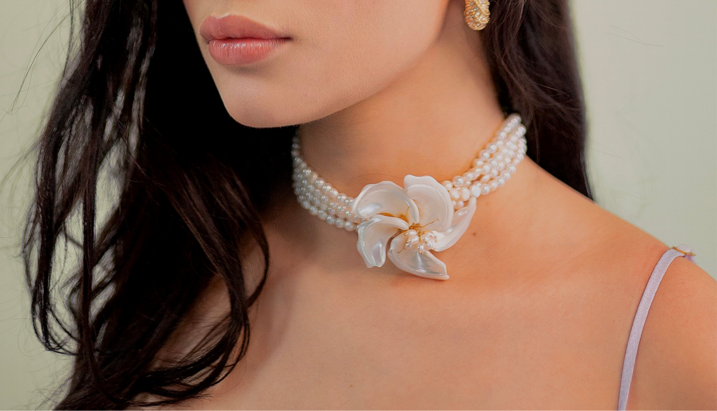 pear flower neckleace